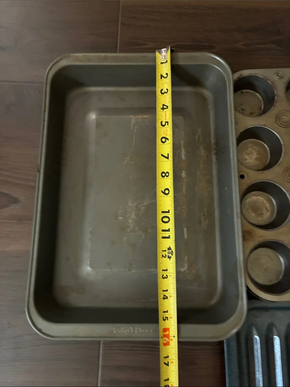 3 Muffin, Baking and Grill Pan Set in Metallic Gray